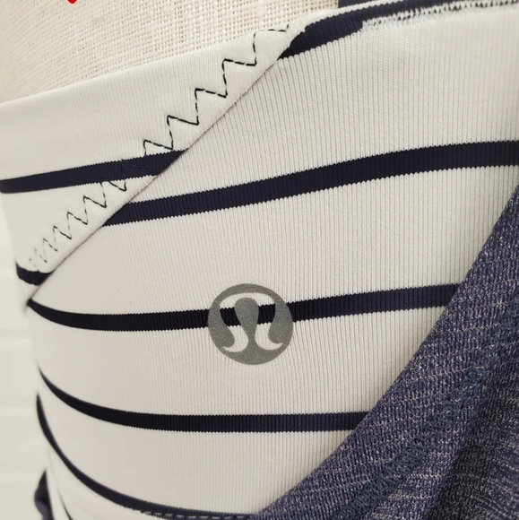 LULULEMON athletica sleeveless tank top - Picture 5 of 6